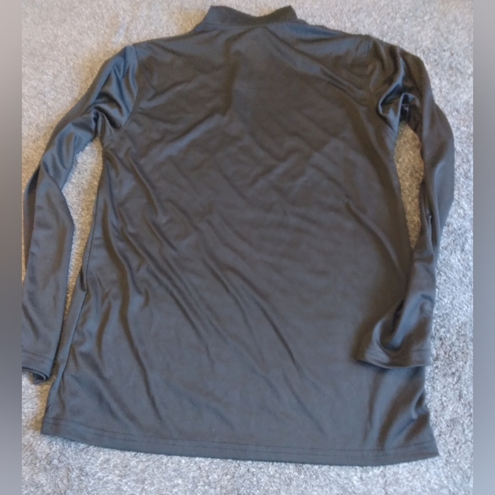 NBA Pullover - Picture 3 of 4